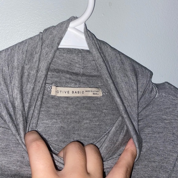 Women’s active top - Picture 2 of 3